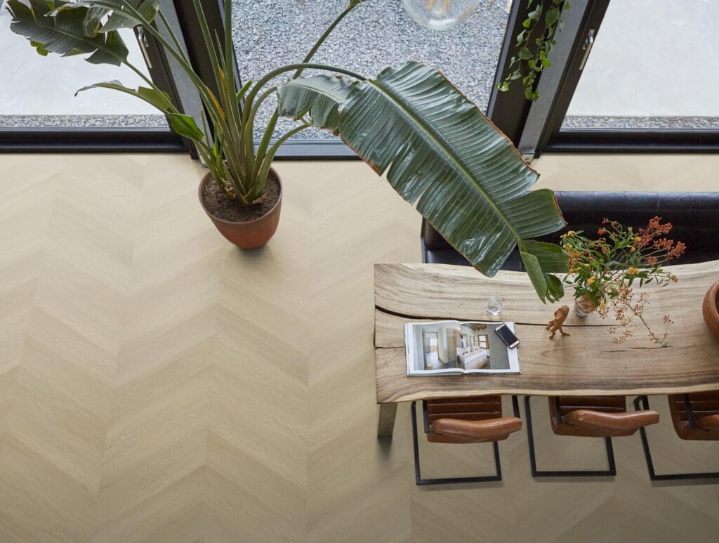 YUP Fulham chevron dryback natural oak