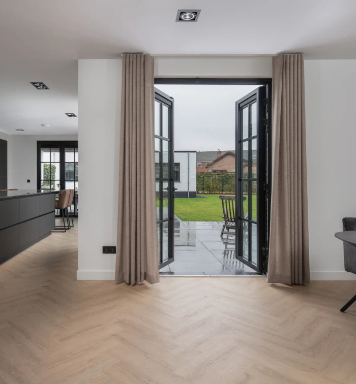 Charente Visgraat XL – 7746 Naturel licht eiken