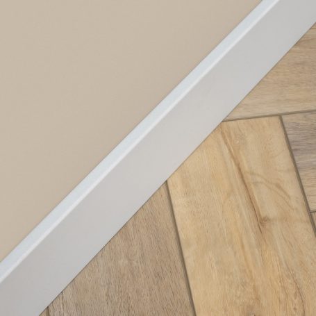 Floer MDF plint - Wit Voorgelakt 90 x 15 mm RAL 9010