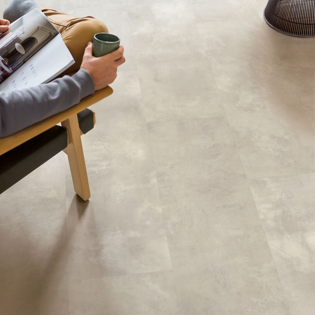 Gevlekt beton Muse
