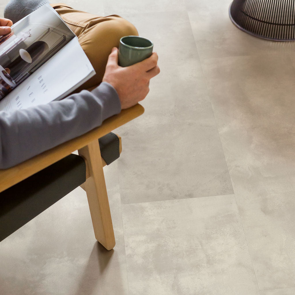 Gevlekt beton Muse